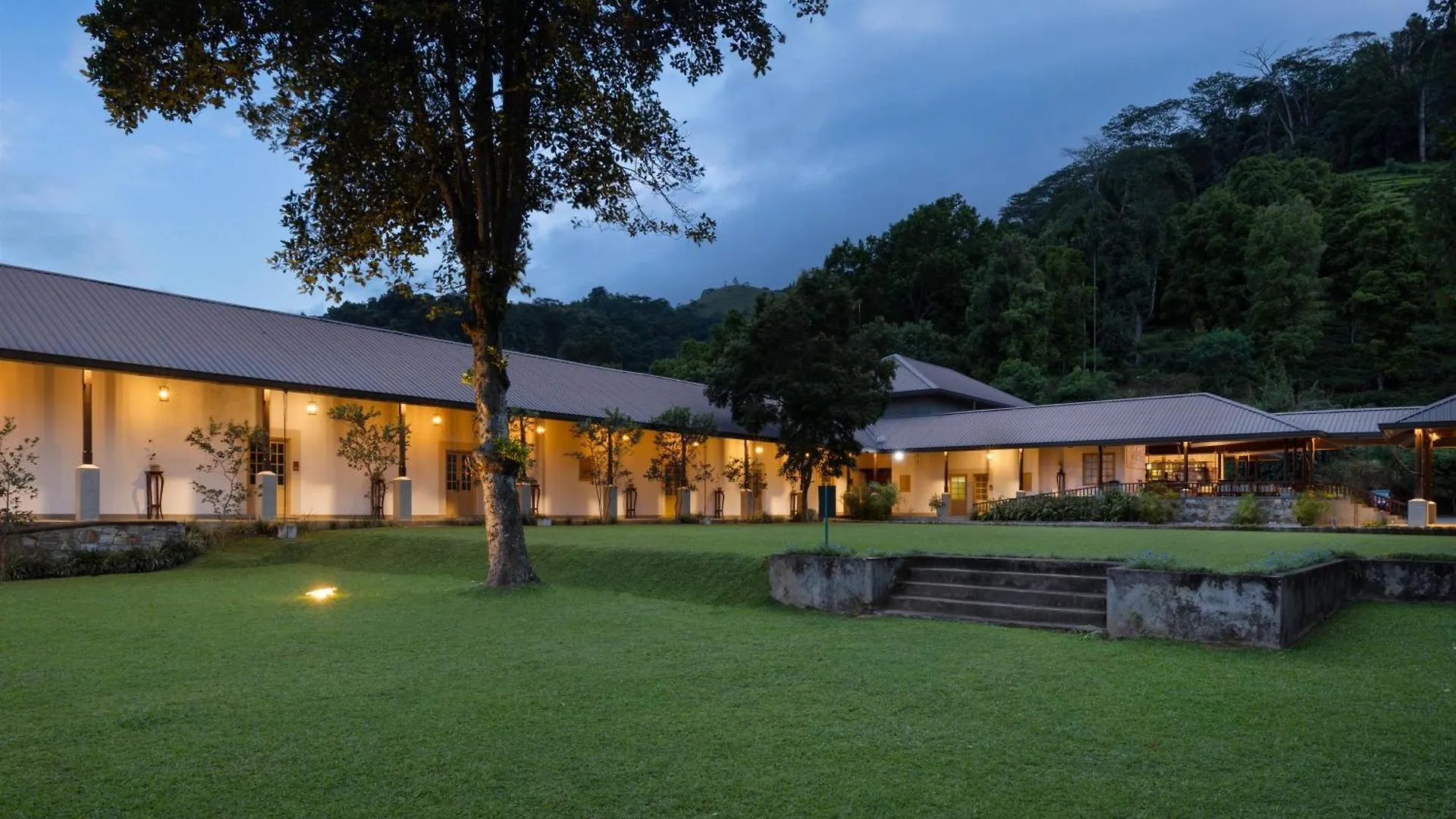ホテル Simpson'S Forest - Luxury Boutique Resort & Spa - キャンディー